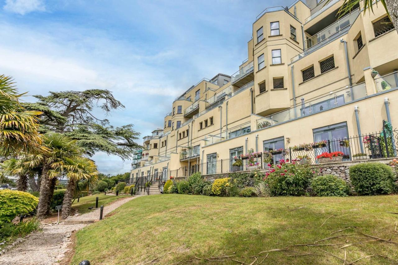 A7 Masts - Striking Beach Bolthole Apartment With Beautiful Sea Views Private Balcony & Parking Torquay Exterior photo